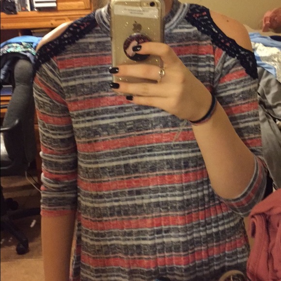 cold shoulder top - Picture 1 of 1
